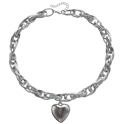 Fashion Heart-Shaped Thick Chain Necklace Geometric Metal Pendant Necklace