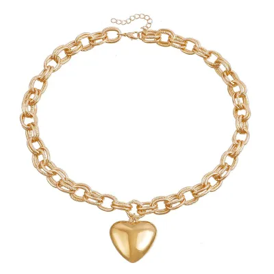 Fashion Heart-Shaped Thick Chain Necklace Geometric Metal Pendant Necklace