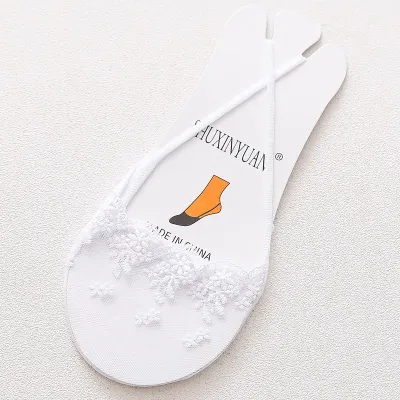 Women Simple Invisible Lace Strap Forefoot Socks