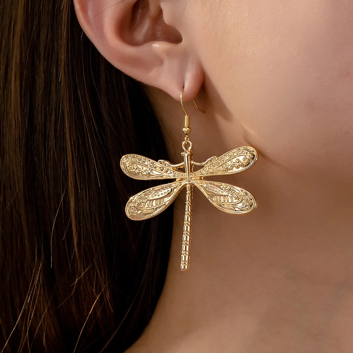 Women's Creative Dragonfly Shape Alloy Fashion Commuter Earrings