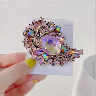 Women's Fashion Diamond-Encrusted Gem Flower Brooch Vintage Literature Art Retro Zinc Alloy