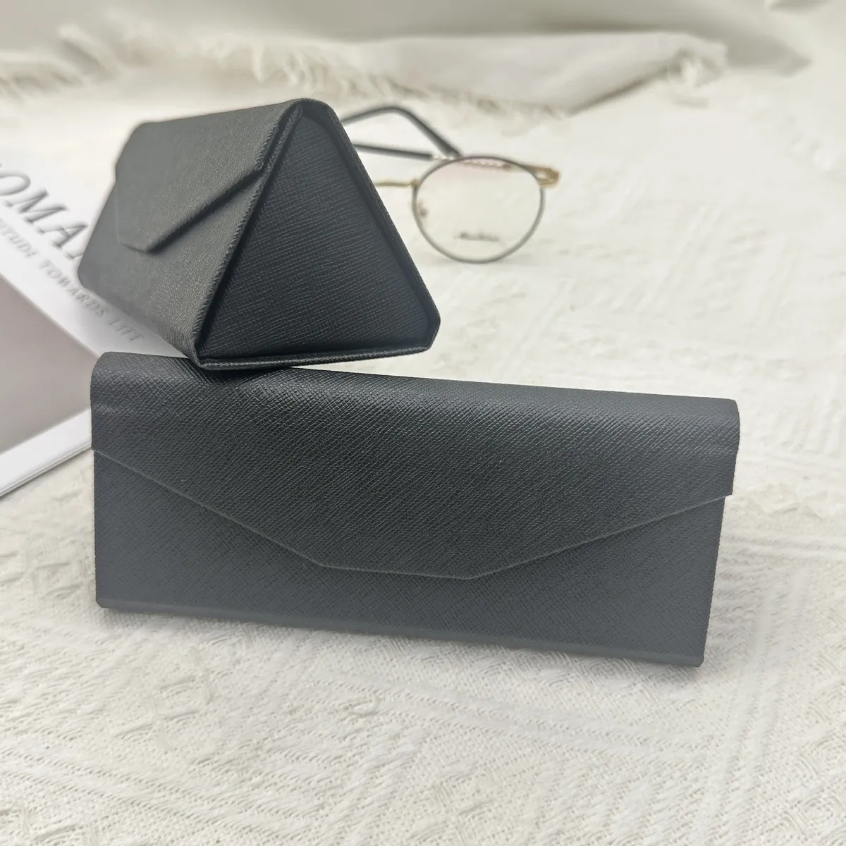 Triangle Folding Myopia Sunglasses Glasses Case with Superfine Fiber