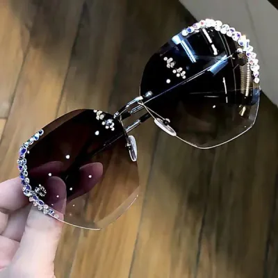 Women Fashion Frameless Polygon Sunglasses