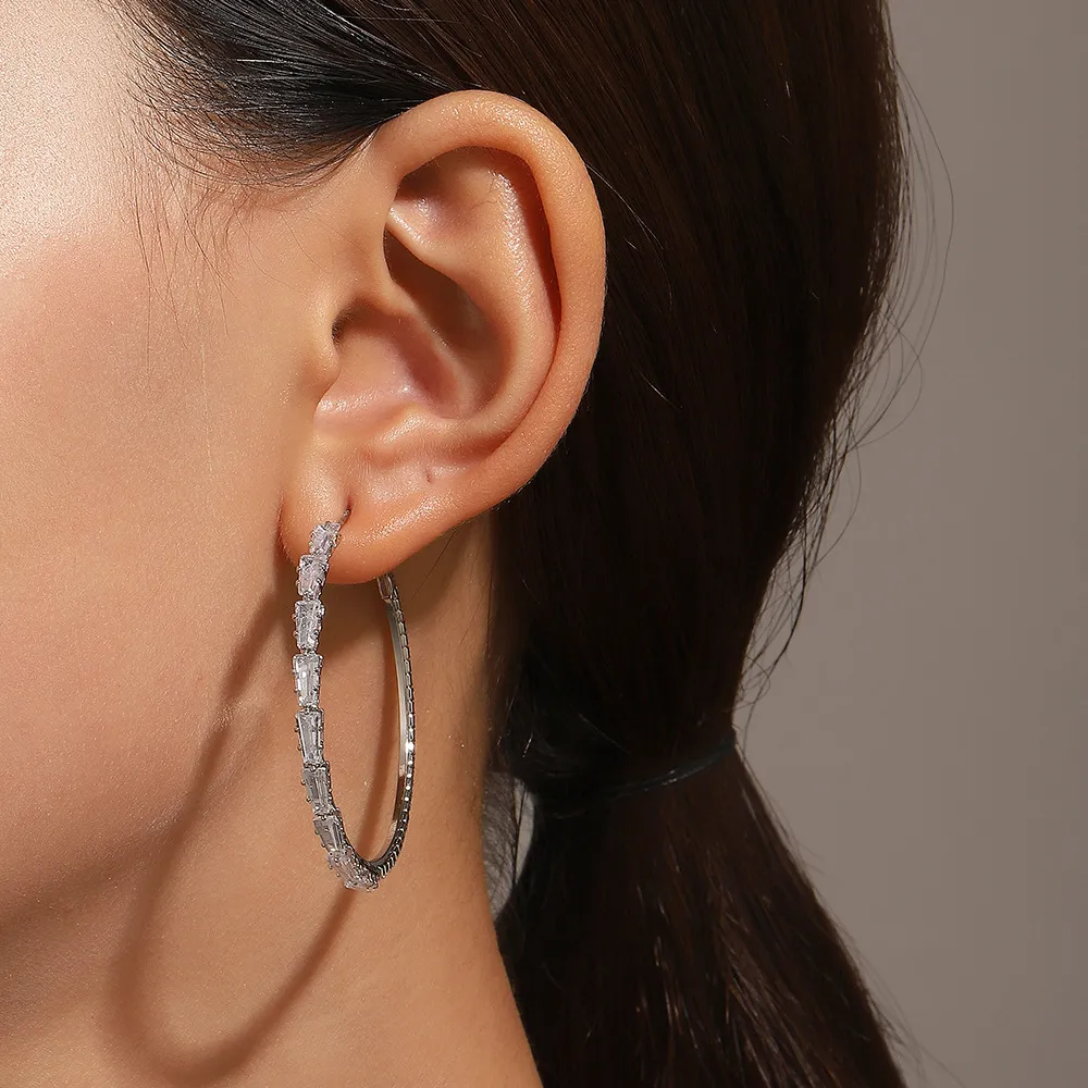 Women Simple Exaggerated Circle Rhinestone Earrings