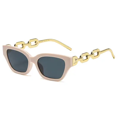 Distinctive Thick Chain Square Frame Retro Sunglasses