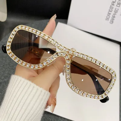 Fashion Men'S And Women'S Square Rhinestone Sunglasses With AC Lens