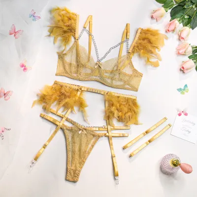 Women Sexy Feather Decorated Lingerie Bra Set
