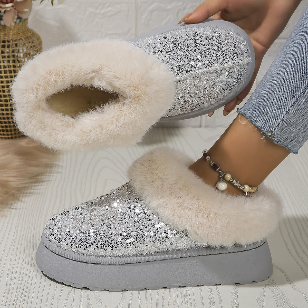 Women Plus Size Sequins Plush Warm Snow Boots High Top Rubber Sole Ankle Boots for Autumn Winter