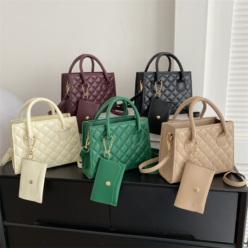 Wholesale Women Retro Simple Solid Color Rhombic Square
