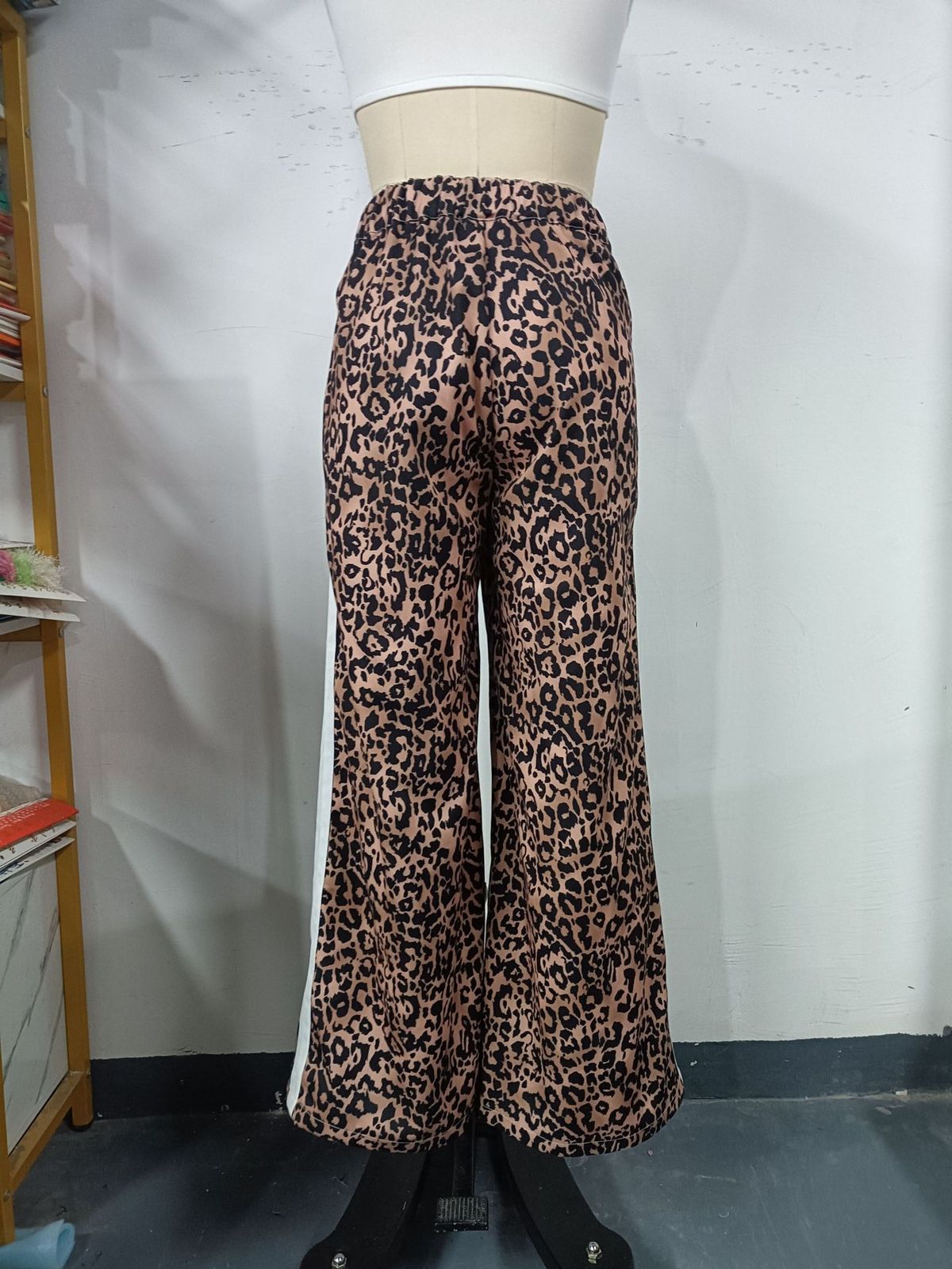 試着のみLiberty Print Side Embroidery Pants Amazon.com: MakeMeChic Women's Women's Leopard Pants Side