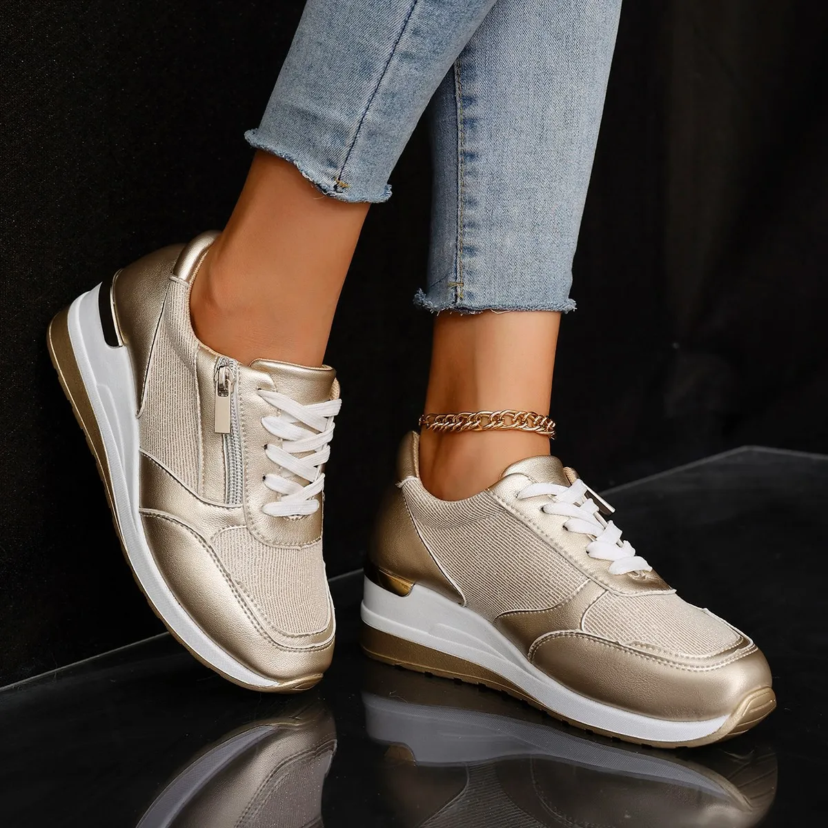 Women Casual Plus Size Round Toe Lace-Up Decorative Thick-Soled Sneaker