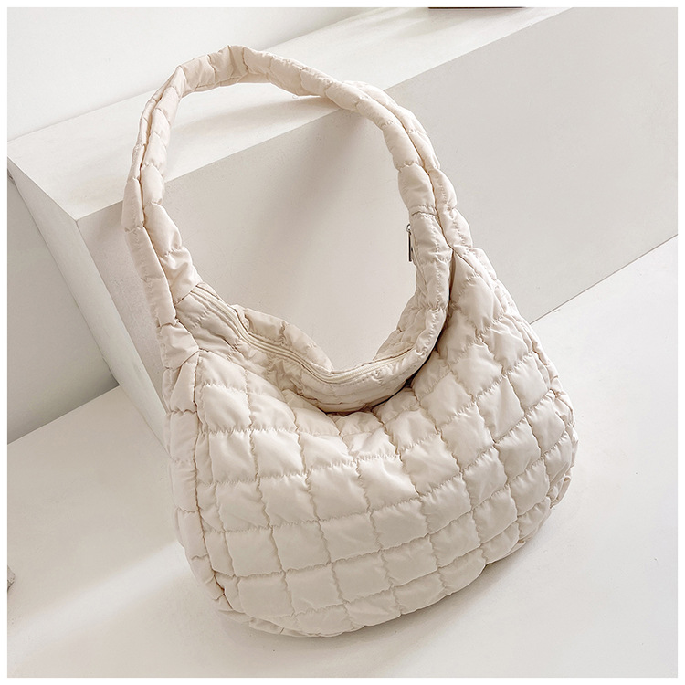 [JILLSTUART]★SOLID COLOR COTTON BLEND SHOULDER BAG Quilted Padded Crossbody Bag for Women Pleated Bubbles Cloud