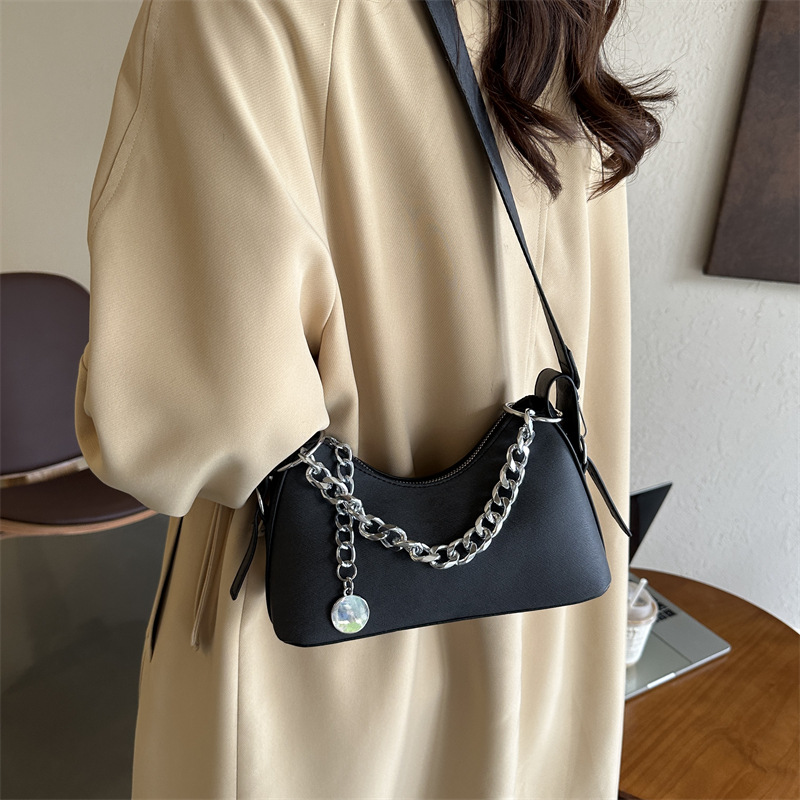Wholesale Simple And Fashionable Chain Shoulder Bag Wholesale Simple And Fashionable Chain Shoulder Bag
