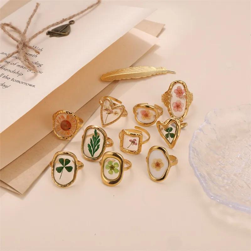 Women Simple Creative Eternal Flower Geometric Stainless Steel Ring