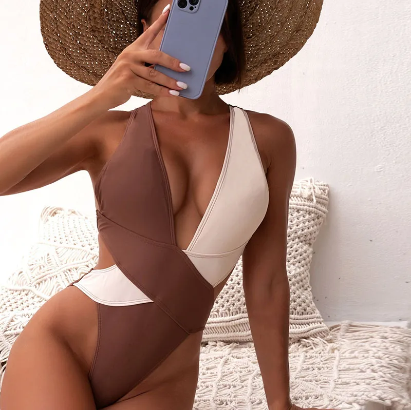 Women Fashion Color Blocking One-Piece Swimsuit