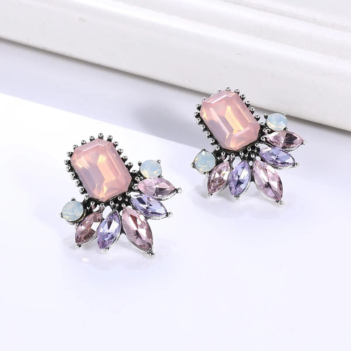 Women Simple Fashion Alloy Diamond Geometric Vintage Earrings