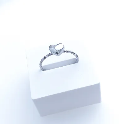 Women Simple Cardioid Twist Stainless Steel Ring