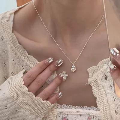 Women's Fashion Simple Moonstone Pearl Pendant Necklace
