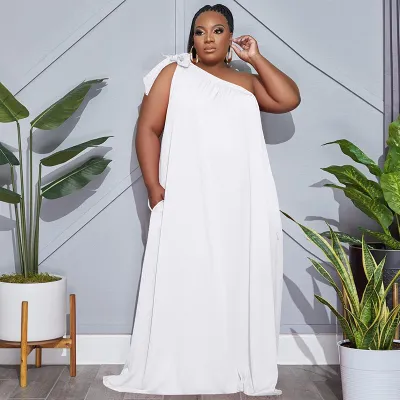 Women Plus Size Slianted Shoulder Solid Color Loose Maxi Dress