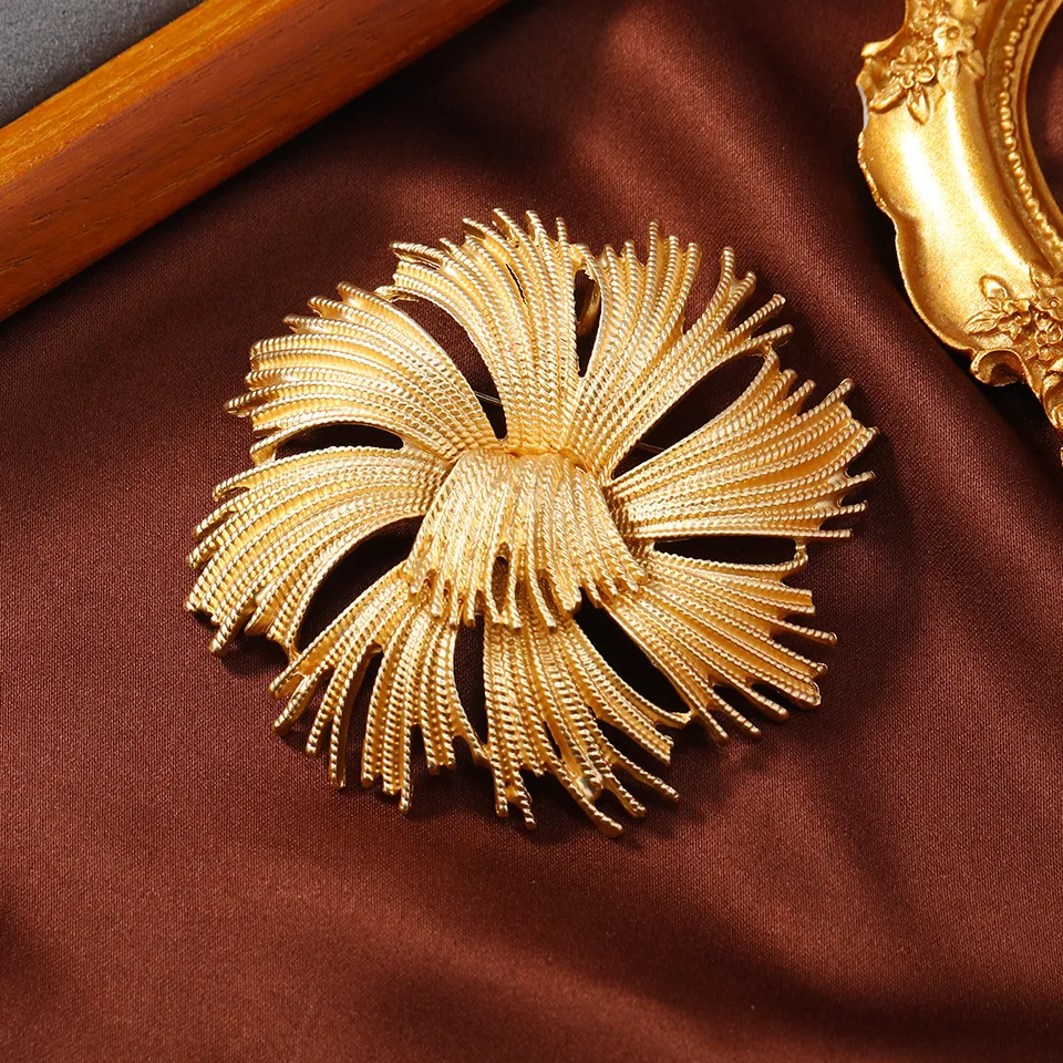 Palace Tassel Corsage Floral Women Retro Firework Brooch