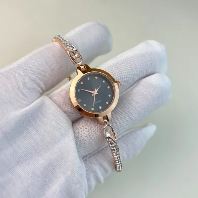 Women's Fashion Casual Rhinestone Alloy Bracelet Watch