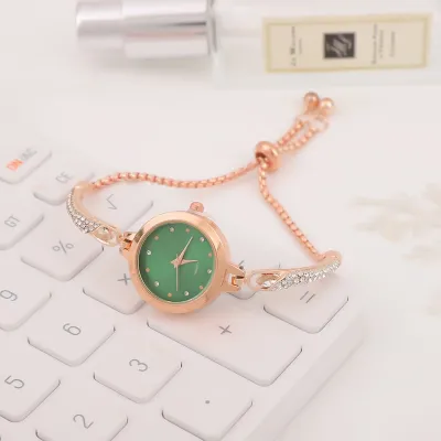 Women's Fashion Casual Rhinestone Alloy Bracelet Watch
