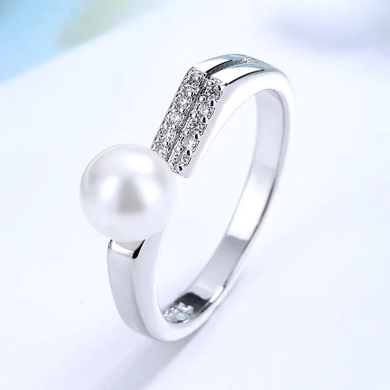 Fashion Geometry Design Luxury Sterling Silver Freshwater Zircon Ring