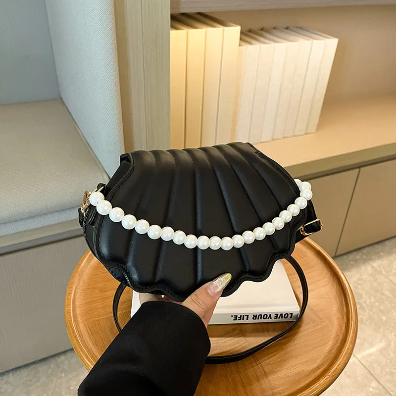 Fashion Solid Color Pearl Chain Shell Shoulder Bag