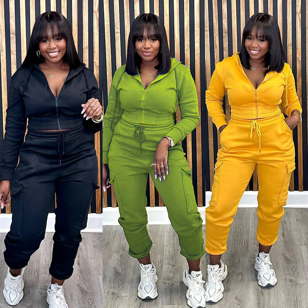 Athleisure Autumn Winter Women Fleece-Lined Sweatshirt Pants Set with Pockets