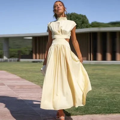Elegante vestido casual largo de verano con cintura recortada y color liso.