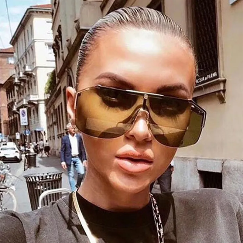 Women Fashion Square Frame Sunglasses
