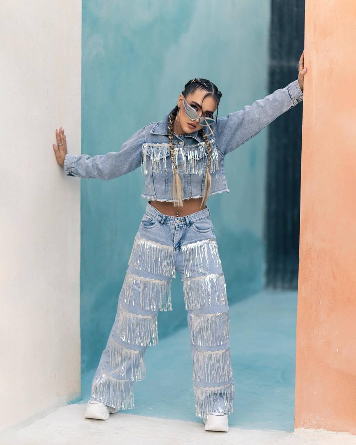 Wholesale Women Fashion Sequin Fringed Straight-Leg Jeans