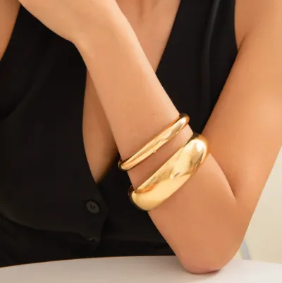 Women Geometric Arc Exaggerated Open Bracelet