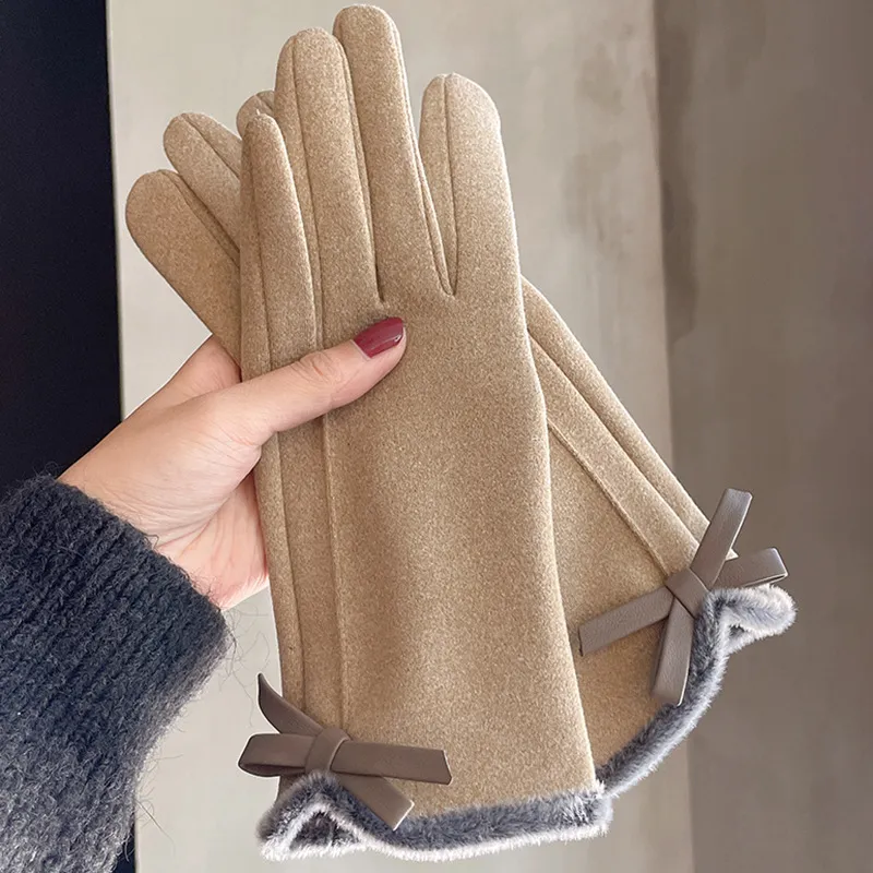 Women's Fashion Touch Screen Fleece-Lined Thick Gloves - Finger Gloves, Polyester, Fresh And Sweet Style