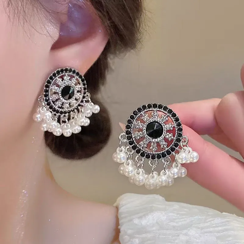 Ethnic Style Diamond Pearl Earrings Alloy Retro