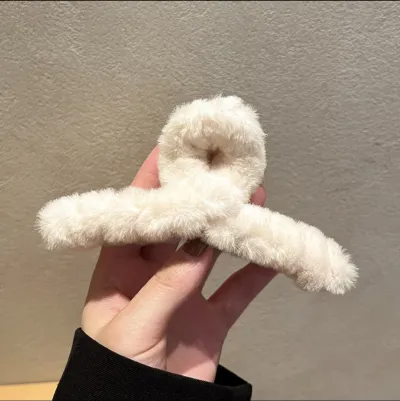Women Simple Solid Color Large Plush Hair Grab Clip