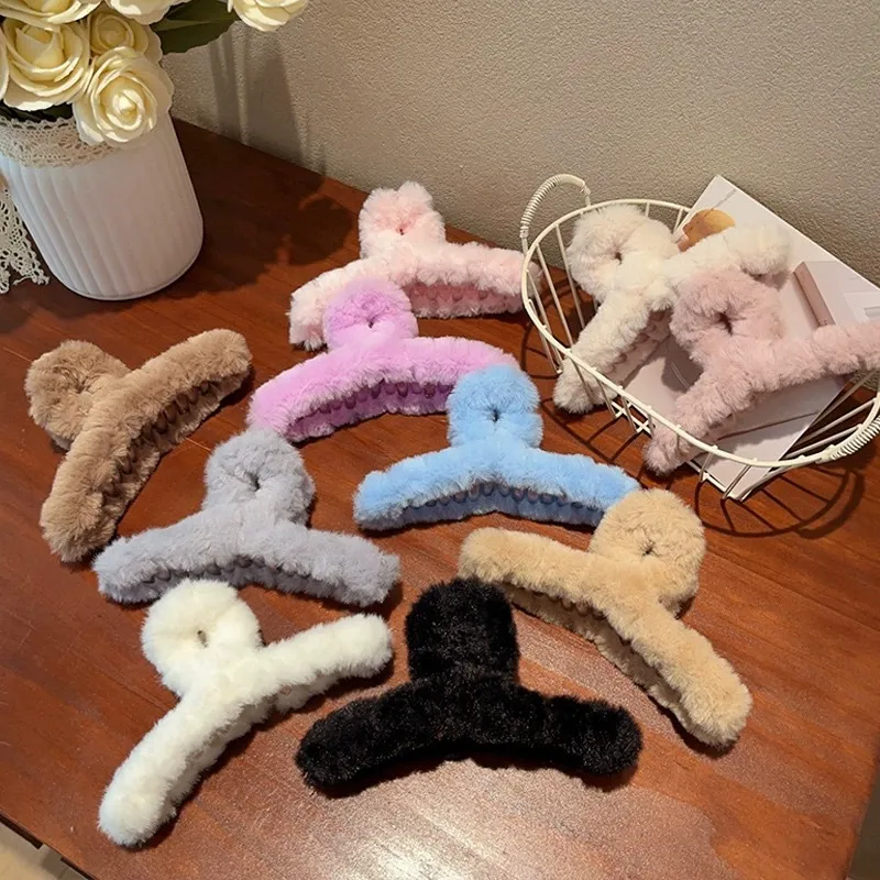 Women Simple Solid Color Large Plush Hair Grab Clip