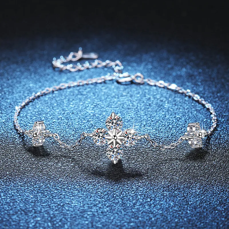 Women's Sterling Silver Four-Leaf Clover Carbon Stone Bracelet Fashion Commuter