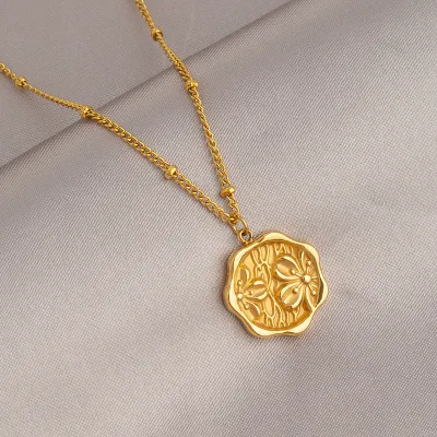 Women Fashion Irregular Gold Titanium Steel Necklace