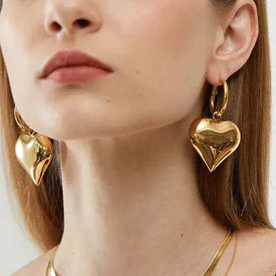 Women Fashion Retro Exaggerated Metal Heart Earrings