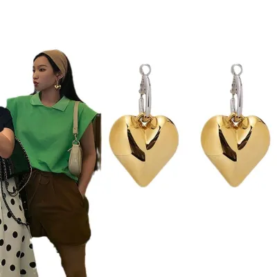 Women Fashion Retro Exaggerated Metal Heart Earrings