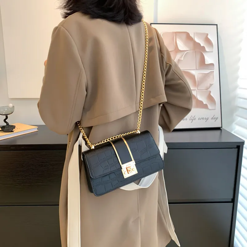 Women Fashion Casual Chain Stone Pattern PU Shoulder Bag