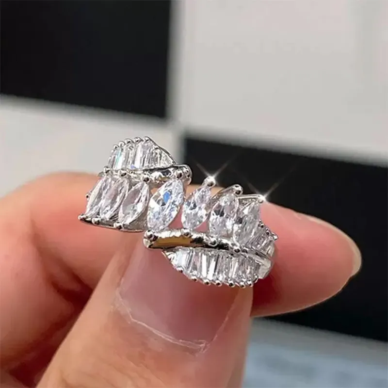 Women Fashion Elegant Rhinestone Zircon Eye Shaped Ring