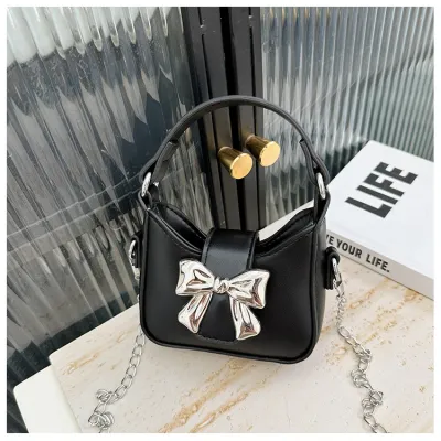 Kids Casual Cute Bow Chain Crossbody Bag - PU Solid Color