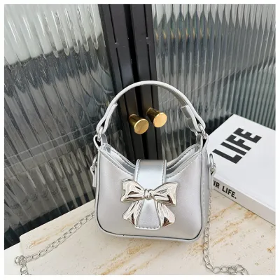 Kids Casual Cute Bow Chain Crossbody Bag - PU Solid Color