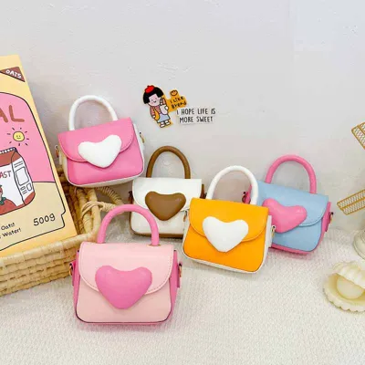 Kids Casual Cute Heart Crossbody Bag