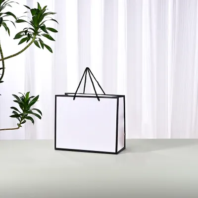 32*11*25cm Custom Simple Clothing Store Packaging Paper Bag Shopping Bag