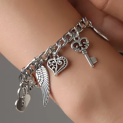 Women Fashion Exaggerated Multi-Element Alloy Chain Tassel Bracelet