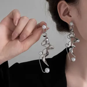 Fashion Creative Twisted Irregular Geometric Pearl Earrings