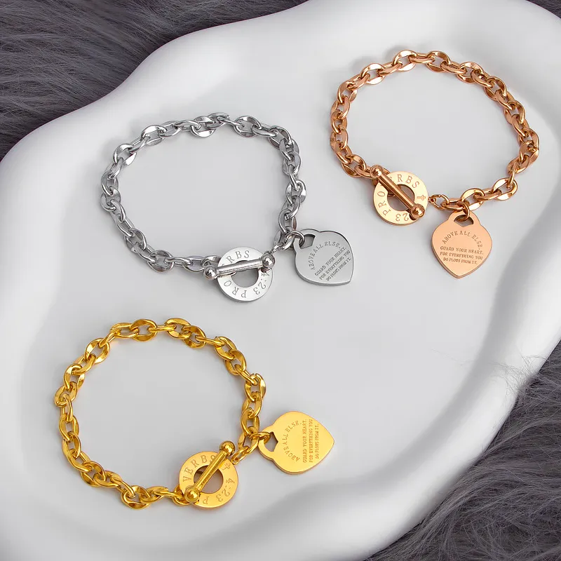 Women's Fashion Heart Circle Buckle Titanium Steel Chain Bracelet